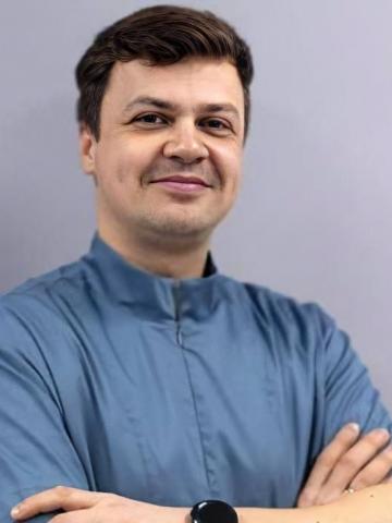 Хирург Журавлёв Илья Вячеславович