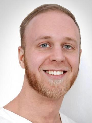 Хирург Свириденко Артем Дмитриевич