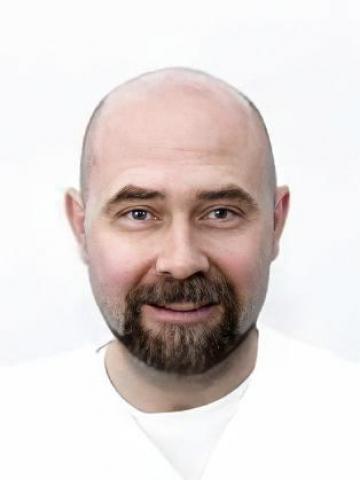 Имплантолог Вялов Павел Николаевич Имплантолог Вялов Павел Николаевич