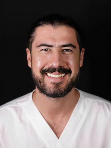 Хирург Кравченко Руслан Владимирович Хирург Кравченко Руслан Владимирович