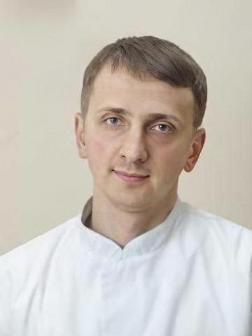 Терапевт Заниздра Геннадий Николаевич