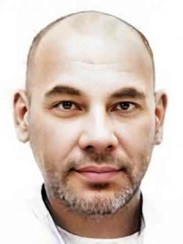 Хирург Шелоумов Константин Витальевич