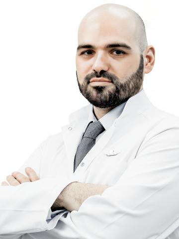 Хирург Арзуманов Амаяк Аркадьевич