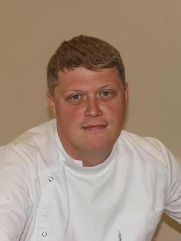 Терапевт Зуев Михаил Дмитриевич