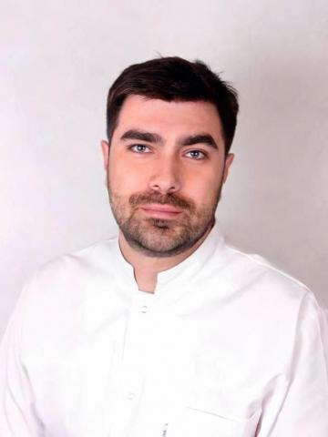 Хирург Винокуров Максим Геннадьевич