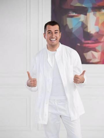 Хирург Пиямов Роман Рустамович Хирург Пиямов Роман Рустамович