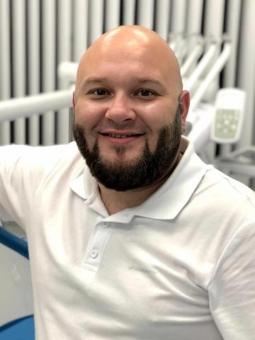 Эстетический стоматолог Соболь Алексей Алексеевич