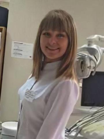 Эндодонтист Иванова Полина Борисовна Эндодонтист Иванова Полина Борисовна