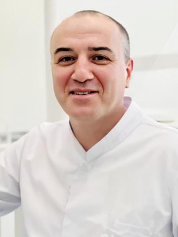 Ортопед Ягубов Руслан Николаевич