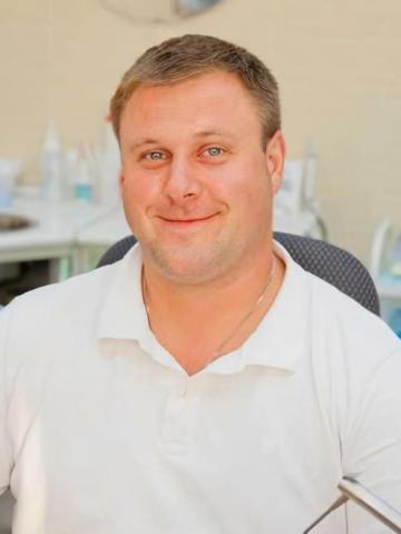 Терапевт Калюжный Максим Вячеславович