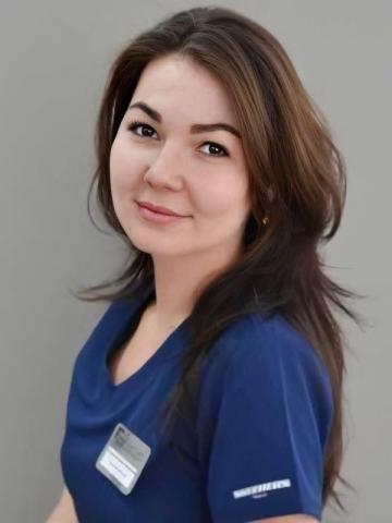 Пародонтолог Ситдикова Алина Ильясовна Пародонтолог Ситдикова Алина Ильясовна