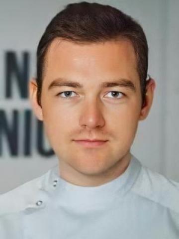 Хирург Анчаков Эдуард Васильевич