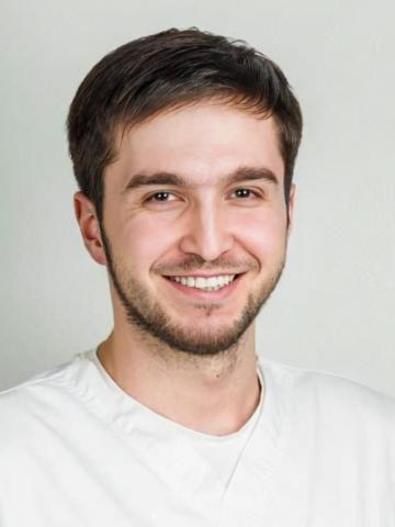 Терапевт Гаджиев Максим Магомедович Терапевт Гаджиев Максим Магомедович