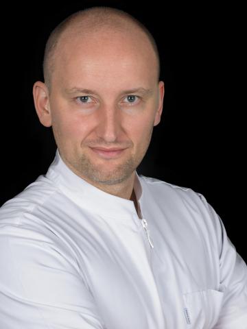 Хирург Белозеров Михаил Валерьевич