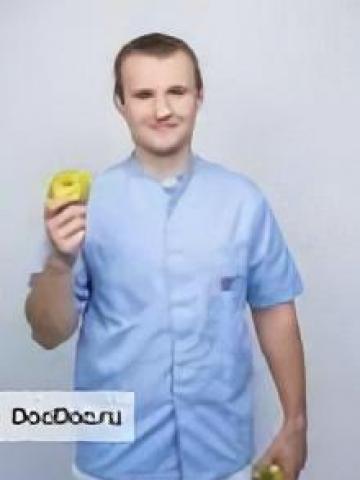 Хирург Аксенов Кирилл 