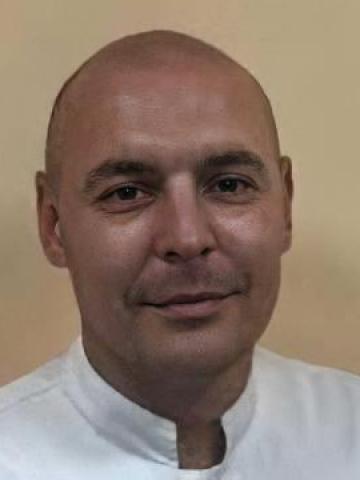Хирург Крутиков Алексей Владимирович
