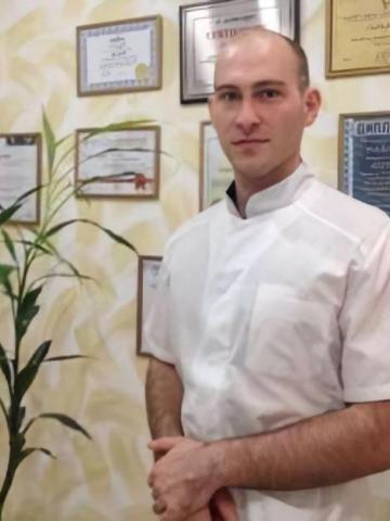 Хирург Гудиев Тагир Русланович