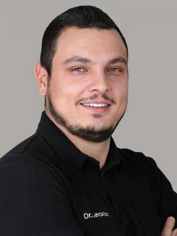 Хирург Левохин Рустам Романович