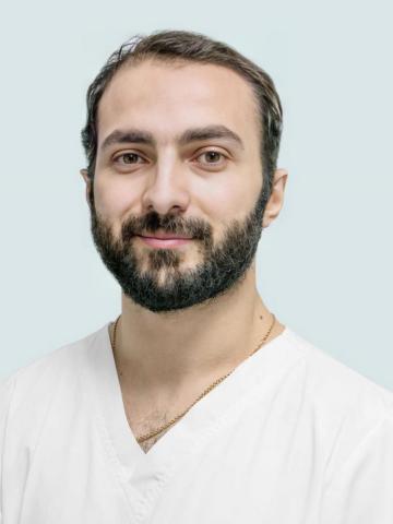 Хирург Гарибян Эдгард Артурович