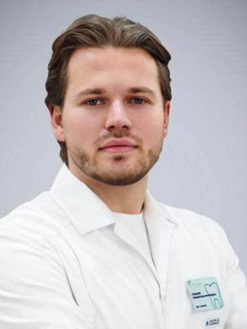 Терапевт Лозовой Владислав Николаевич