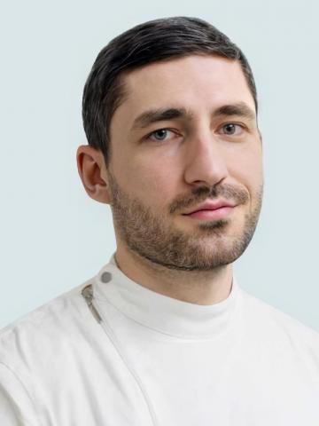 Хирург Магомедов Джамалутдин Зубайруевич