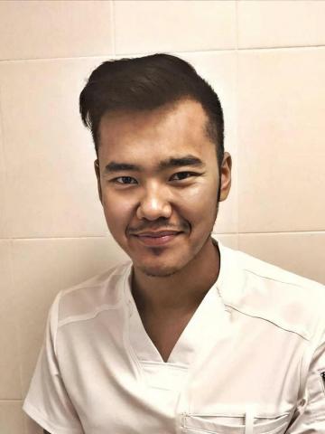 Терапевт Абдуллаев Адилет Бакытбекович