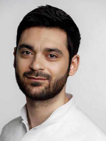 Ортопед Баласанян Эрик Левонович