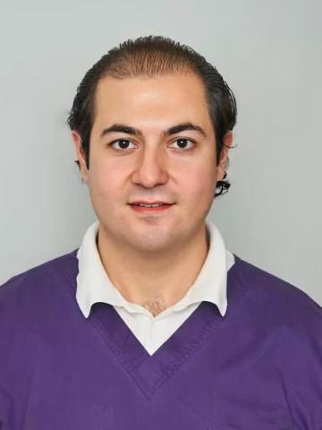 Терапевт Адамян Роберт Артурович