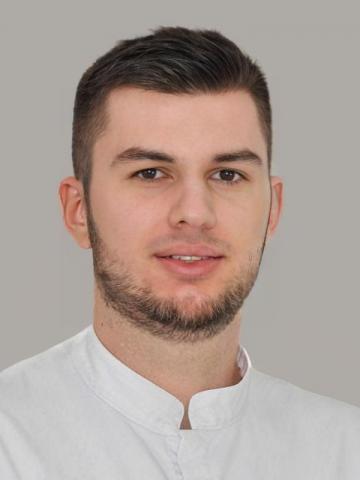 Пародонтолог Песоцкий Богдан Евгеньевич Пародонтолог Песоцкий Богдан Евгеньевич