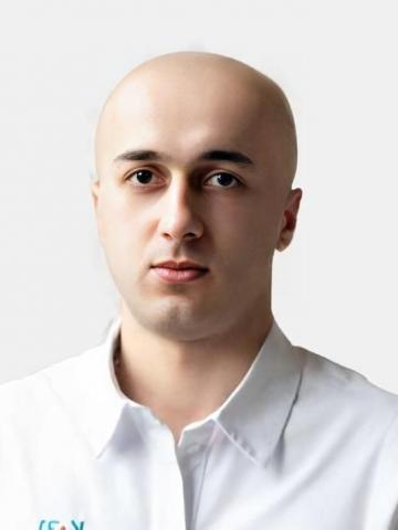 Хирург Елоев Артур Тамерланович