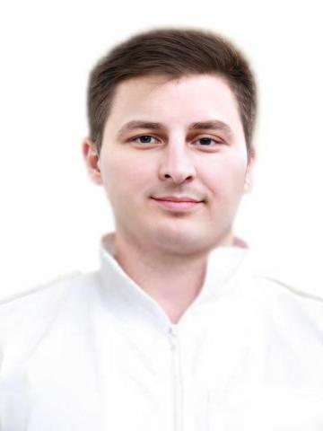 Терапевт Артемов Янислав Александрович