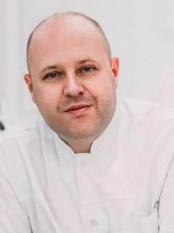 Хирург Цикарлис Яннис Яннисович Хирург Цикарлис Яннис Яннисович