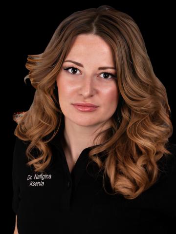 Ортодонт Нафигина Ксения Евгеньевна Ортодонт Нафигина Ксения Евгеньевна