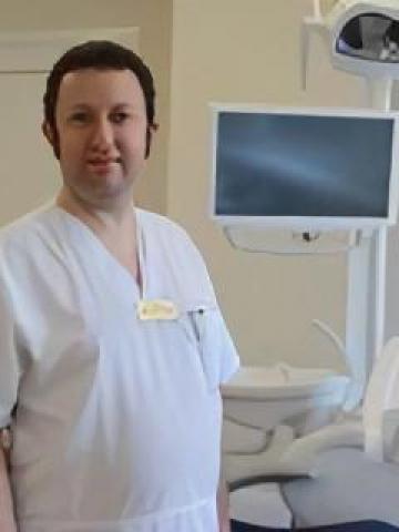 Ортопед Стажадзе Василий Леванович