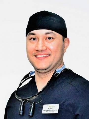 Хирург Каримов Улугбек Иззатиллаевич