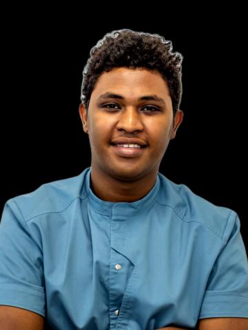 Ортопед Али Ашраф Бадертамам