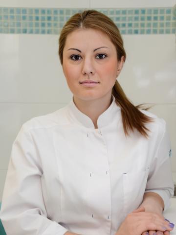 Терапевт Песнопевцева Александра Алексеевна