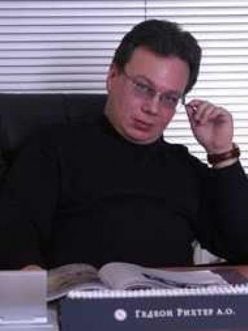 Резвый Сергей Ростиславович Резвый Сергей Ростиславович