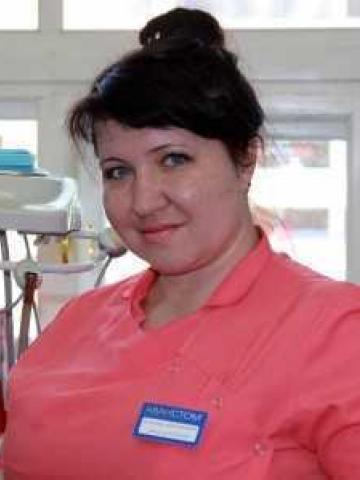 Пародонтолог Истратова Лариса Юрьевна