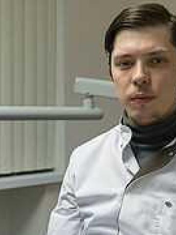 Ортодонт Меньшиков Максим Евгеньевич