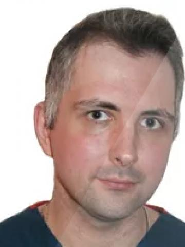 Пародонтолог Селиверстов Вадим Вадимович Пародонтолог Селиверстов Вадим Вадимович