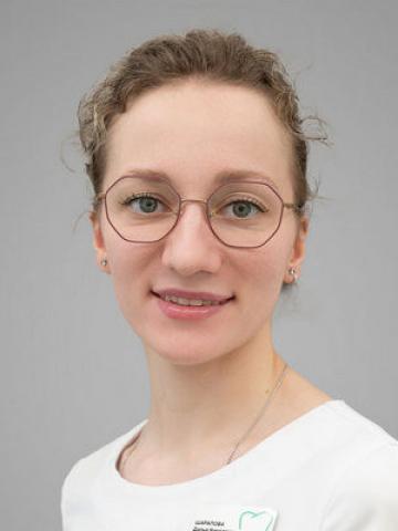 Пародонтолог Шарапова Дарья Николаевна Пародонтолог Шарапова Дарья Николаевна